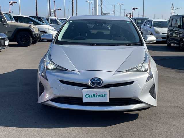 トヨタ プリウス E 千葉県 2017(平29)年 6.8万km シルバーM 純正ナビ/・NSCD-W66/・CD/BT/ワンセグ/バックカメラ/レーダークルーズコントロール/ビルトインETC/LDA/スペアキー/LEDヘッドライト/オートライト