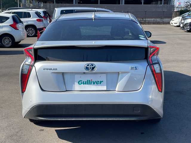 トヨタ プリウス E 千葉県 2017(平29)年 6.8万km シルバーM 純正ナビ/・NSCD-W66/・CD/BT/ワンセグ/バックカメラ/レーダークルーズコントロール/ビルトインETC/LDA/スペアキー/LEDヘッドライト/オートライト