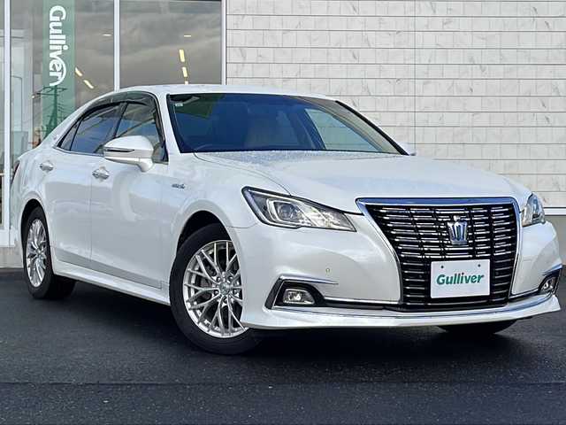 トヨタ クラウン ハイブリッド ロイヤルサルーン 岩手県 2015(平27)年 14万km ホワイトパールクリスタルシャイン 純正ナビ(CD/DVD/ラジオ/AUX/USB/SD/BT)/フルセグテレビ/バックカメラ/前席シートヒーター/前席パワーシート/ハンドルヒーター/ビルトインETC/クルーズコントロール/スマートキー/プッシュスタート/ステアリングスイッチ/前方ドライブレコーダー(VREC-DZ300)/社外17inアルミホイール/純正AW付冬タイヤ積込/純正フロアマット/LEDヘッドライト/フォグランプ/取説＆保証書