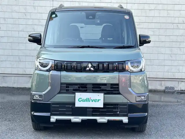 三菱 デリカミニ T プレミアム 大分県 2024(令6)年 2.9万km 緑 〇ワンオーナー/〇ハーフレザーシート/〇純正メモリーナビ（MM223D-LM）/　ラジオ・BT・USB/〇全方位カメラ/〇ETC/〇純正LEDヘッドライト/〇純正フォグランプ/〇スマートキー/〇エンジンプッシュスタート/〇パドルシフト/〇ACC/〇LKA/〇MI-PILOT/〇両側パワースライドドア/〇ルーフレール/〇アイドリングストップ/〇ステアリングヒーター/〇ステアリングスイッチ/〇フロアマット/〇ドアバイザー/〇プライバシーガラス/〇前後ドライブレコーダー/〇ウインカーミラー/〇保証書/〇取扱説明書/〇スペアキー