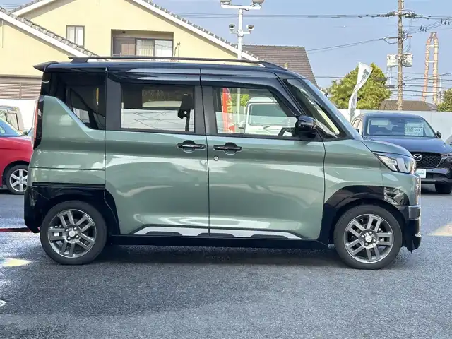 三菱 デリカミニ T プレミアム 大分県 2024(令6)年 2.9万km 緑 〇ワンオーナー/〇ハーフレザーシート/〇純正メモリーナビ（MM223D-LM）/　ラジオ・BT・USB/〇全方位カメラ/〇ETC/〇純正LEDヘッドライト/〇純正フォグランプ/〇スマートキー/〇エンジンプッシュスタート/〇パドルシフト/〇ACC/〇LKA/〇MI-PILOT/〇両側パワースライドドア/〇ルーフレール/〇アイドリングストップ/〇ステアリングヒーター/〇ステアリングスイッチ/〇フロアマット/〇ドアバイザー/〇プライバシーガラス/〇前後ドライブレコーダー/〇ウインカーミラー/〇保証書/〇取扱説明書/〇スペアキー