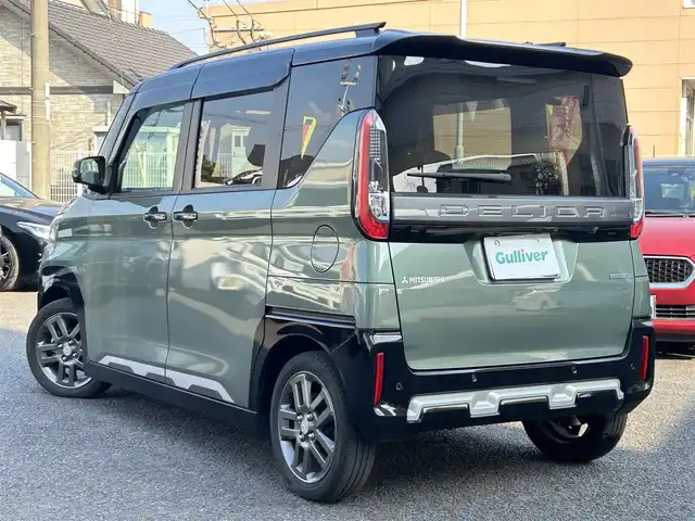 三菱 デリカミニ T プレミアム 大分県 2024(令6)年 2.9万km 緑 〇ワンオーナー/〇ハーフレザーシート/〇純正メモリーナビ（MM223D-LM）/　ラジオ・BT・USB/〇全方位カメラ/〇ETC/〇純正LEDヘッドライト/〇純正フォグランプ/〇スマートキー/〇エンジンプッシュスタート/〇パドルシフト/〇ACC/〇LKA/〇MI-PILOT/〇両側パワースライドドア/〇ルーフレール/〇アイドリングストップ/〇ステアリングヒーター/〇ステアリングスイッチ/〇フロアマット/〇ドアバイザー/〇プライバシーガラス/〇前後ドライブレコーダー/〇ウインカーミラー/〇保証書/〇取扱説明書/〇スペアキー