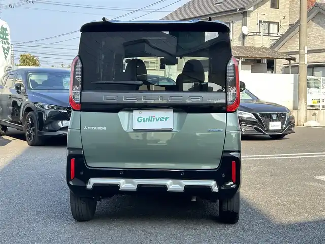 三菱 デリカミニ T プレミアム 大分県 2024(令6)年 2.9万km 緑 〇ワンオーナー/〇ハーフレザーシート/〇純正メモリーナビ（MM223D-LM）/　ラジオ・BT・USB/〇全方位カメラ/〇ETC/〇純正LEDヘッドライト/〇純正フォグランプ/〇スマートキー/〇エンジンプッシュスタート/〇パドルシフト/〇ACC/〇LKA/〇MI-PILOT/〇両側パワースライドドア/〇ルーフレール/〇アイドリングストップ/〇ステアリングヒーター/〇ステアリングスイッチ/〇フロアマット/〇ドアバイザー/〇プライバシーガラス/〇前後ドライブレコーダー/〇ウインカーミラー/〇保証書/〇取扱説明書/〇スペアキー
