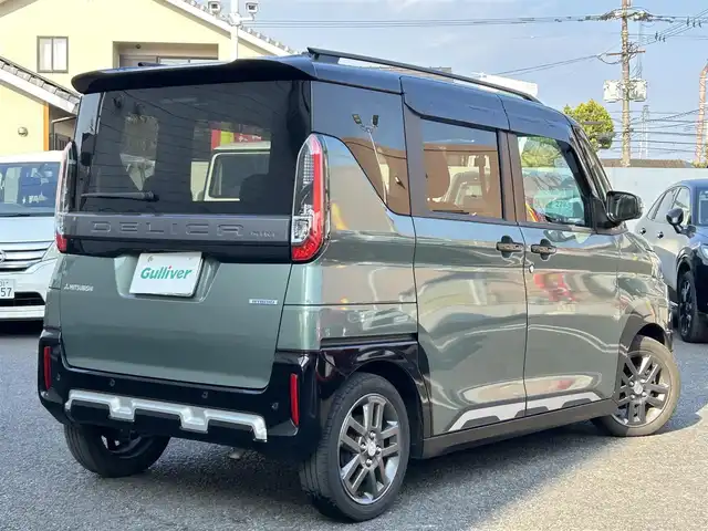三菱 デリカミニ T プレミアム 大分県 2024(令6)年 2.9万km 緑 〇ワンオーナー/〇ハーフレザーシート/〇純正メモリーナビ（MM223D-LM）/　ラジオ・BT・USB/〇全方位カメラ/〇ETC/〇純正LEDヘッドライト/〇純正フォグランプ/〇スマートキー/〇エンジンプッシュスタート/〇パドルシフト/〇ACC/〇LKA/〇MI-PILOT/〇両側パワースライドドア/〇ルーフレール/〇アイドリングストップ/〇ステアリングヒーター/〇ステアリングスイッチ/〇フロアマット/〇ドアバイザー/〇プライバシーガラス/〇前後ドライブレコーダー/〇ウインカーミラー/〇保証書/〇取扱説明書/〇スペアキー