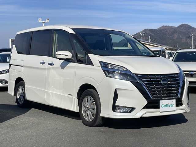 日産 セレナ ハイウェイスター V 山梨県 2020(令2)年 3.9万km ブリリアントホワイトパール 純正10インチナビ/地デジTV/純正CD/DVD/Bluetooth/バック/全方位カメラ/両側パワースライドドア/アダプティブLEDヘッドライト/セーフティパックA/シートヒーター/ステアリングヒーター/純正15インチAW/ETC/スマートキー