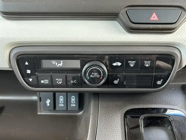 ホンダ Ｎ ＢＯＸ L 栃木県 2022(令4)年 2.7万km ブリティッシュグリーンP 衝突被害軽減ブレーキ/純正SDナビ/フルセグTV/DVD/Bluetooth/USB/バックカメラ/前ドライブレコーダー/前席シートヒーター/片側パワースライドドア/クルーズコントロール/スマートキー×1/プッシュスタート/ステアリングリモコン/LEDオートライト/純正14インチホイールキャップ/アイドリングストップ/横滑り防止装置/取説