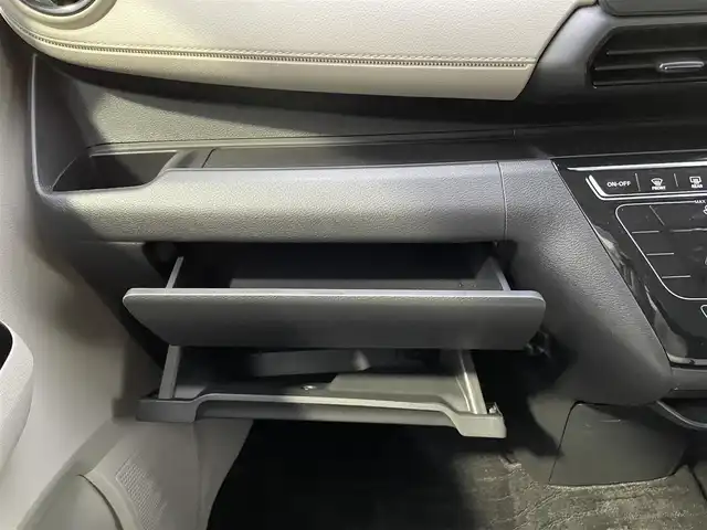 三菱 ｅＫワゴン G 青森県 2021(令3)年 0.4万km シルキーホワイト ワンオーナー /4WD/社外メモリナビ/ (CD/DVD/BT)/ワンセグTV/バックカメラ/コーナーセンサー/前席シートヒーター /ステアリングリモコン/社外ドライブレコーダー/オートライト/衝突軽減ブレーキ/車線逸脱警報/ふらつき警報/先行車発進お知らせ/標識認識/純正ドアバイザー/純正フロアマット/14インチ社外アルミホイール/積込タイヤ/取扱説明書/保証書