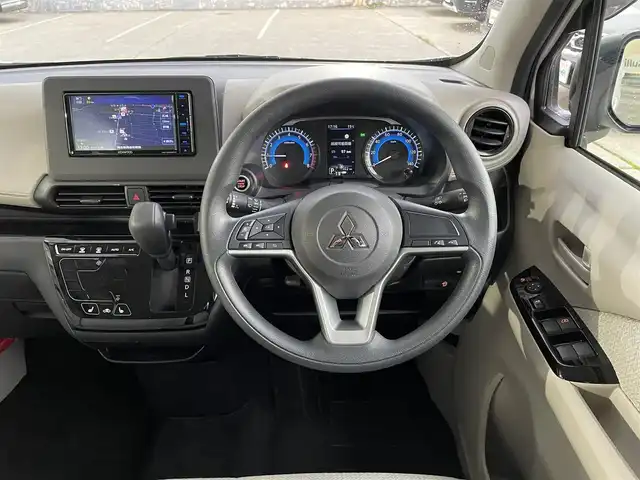 三菱 ｅＫワゴン G 青森県 2021(令3)年 0.4万km シルキーホワイト ワンオーナー /4WD/社外メモリナビ/ (CD/DVD/BT)/ワンセグTV/バックカメラ/コーナーセンサー/前席シートヒーター /ステアリングリモコン/社外ドライブレコーダー/オートライト/衝突軽減ブレーキ/車線逸脱警報/ふらつき警報/先行車発進お知らせ/標識認識/純正ドアバイザー/純正フロアマット/14インチ社外アルミホイール/積込タイヤ/取扱説明書/保証書