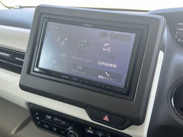 ホンダ Ｎ ＢＯＸ G L ホンダセンシング 福岡県 2017(平29)年 4.4万km プレミアムホワイトパールⅡ 社外7インチSDナビ【MDV-D404BT】【AM/FM/CD/DVD/Bluetooth/フルセグTV】/バックカメラ/前後ドライブレコーダー【DC-DR652】/ビルトインETC/USB充電ポート×2/ホンダセンシング/・衝突軽減ブレーキ/・誤発進抑制機能/・後方誤発進抑制機能/・歩行者事故低減ステアリング/・アダプティブクルーズコントロール/・路外逸脱抑制機能/・先行車発進お知らせ機能/・標識認識機能/両側電動パワースライドドア/純正フロアマット/電格ウィンカーミラー/ドアバイザー/横滑り防止装置/盗難防止装置/保証書/取扱説明書/スペアキー×1