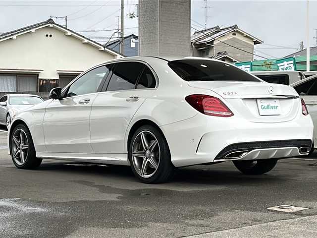 メルセデス・ベンツ Ｃ２００ アバンギャルド AMGライン 愛媛県 2016(平28)年 6.5万km 白 登録時走行距離64719km/純正ナビ/ビルトインETC/バックカメラ/フルセグTV/Bluetooth接続/CD、DVD再生/クルーズコントロール/レザーシート/D席パワーシート/前席シートヒーター/前後ドライブレコーダー/パドルシフト/ステアリングアシスト/オートライト/純正18インチアルミホイール