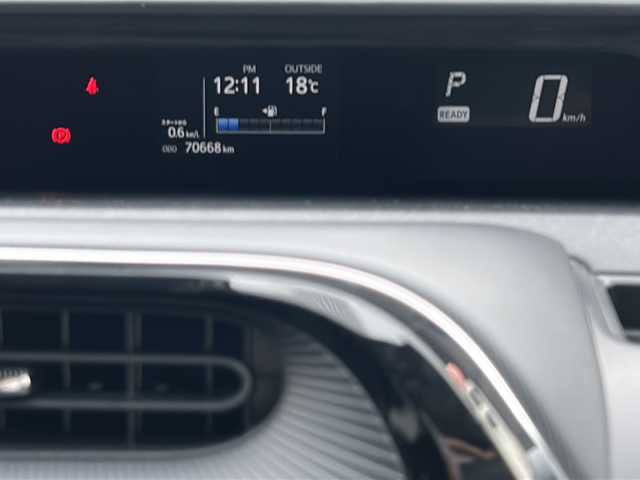 トヨタ アクア S 岐阜県 2017(平29)年 7.1万km ライムホワイトパールクリスタルシャイン AM/FM/DISC/TV/SD/Bluetooth/ETC/純正マット/ECOMODE/EVMODE