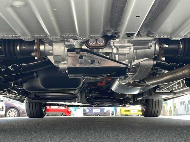 トヨタ ノア ハイブリッド S－Z 静岡県 2024(令6)年 0.1万km ホワイトパールクリスタルシャイン スマートキー/プッシュスタート/純正10.5インチナビ/　フルセグTV/BTオーディオ/Miracast/DVD/全方位カメラ/デジタルインナーミラー/4WD/寒冷地仕様/ハンドルヒーター/ステアリングスイッチ/AC100V電源/オートホールド/パーキングアシスト/前後コーナーセンサー/LEDヘッドライト