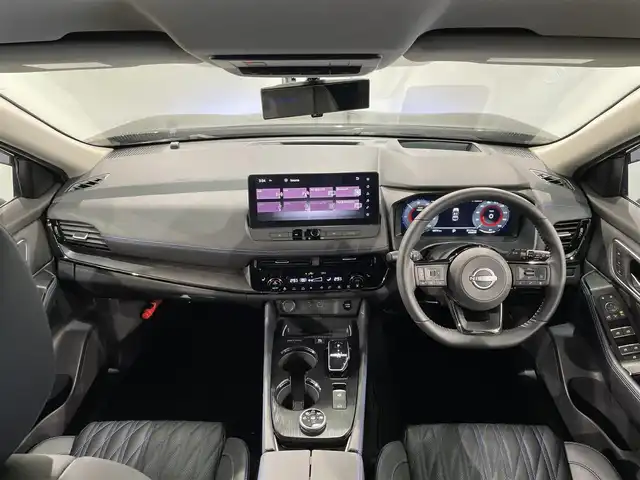 日産 エクストレイル オーテック e-4ORCE アドバンスドPKG 愛知県 2023(令5)年 0.7万km ダイヤモンドブラック 純正１２．３インチナビ　/(Bluetooth/フルセグTV/AM/FM/Carplay/USB)/アラウンドビューモニター/プロパイロット/プロパイロットパーキング　/ビルトインＥＴＣ２．０　/黒レザーシート　/デジタルインナーミラー　/ワイヤレス充電　/電動バックドア　/ブラインドスポットモニター（ＢＳＷ）　/ＡＣ１００Ｖ　/シートヒーター/ステアリングヒーター　/電動パワーシート/ヘッドアップディスプレイ/ドライブレコーダー/ルーフレール