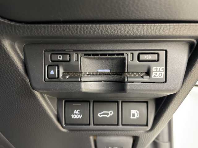 トヨタ プリウス Z 道央・札幌 2023(令5)年 1.6万km プラチナホワイトパールマイカ ・4WD/・寒冷地仕様/・ガラスルーフ/・純正ディスプレイオーディオ/・ナビ&BT&Miracast&フルセグTV/・全方位カメラ/・パワーバックドア/・デジタルインナーミラー/・トヨタセーフティセンス/・レーダークルーズコントロール/・ブラインドスポットモニター/・レザーシート/・D席メモリ機能付パワーシート/・前席シートヒーター&ベンチレーション/・ステアリングヒーター/・置くだけ充電/・AC100V/・ビルトインETC2.0/・クリアランスソナー/・LEDヘッドライト/・オートライト/・オートマチックハイビーム/・スマートキー/・モデリスタ19インチAW