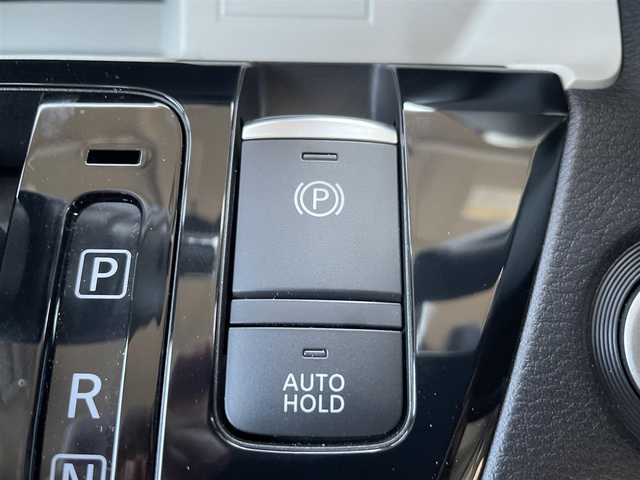 三菱 デリカミニ T プレミアム 熊本県 2024(令6)年 0.7万km アメジストブラック/レッドM 社外ナビ（NDV-D710)/BT/CD/DVD/USB/AM/FM/バックカメラ/全方位カメラ/デジタルルームミラー/両側パワースライドドア/ビルトインETC/前方ドラレコ/本革巻きステアリング/・ステアリングリモコン/・ステアリングヒーター/・パドルシフト/ハーフレザーシート/・D/Nシートヒーター/・シートカバー/ヒルディセントコントロール/e-Assist/・衝突軽減ブレーキ/・踏み間違い防止アシスト/・車線逸脱防止支援機能/・ふらつき警報/・前方衝突予測機能/・標識認識システム/・先行車発進通知/マイパイロット/・レーダークルーズコントロール/・車線維持支援機能/電子パーキングブレーキ/オートブレーキホールド/パーキングセンサー/後席サーキュレーター/・プラズマクラスター/ロールサンシェード/プッシュスタート/スマートキー/電動格納ミラー/・ミラーウィンカー/純正ドアバイザー/社外フロアマット/LEDヘッドライト/・LEDフォグライト