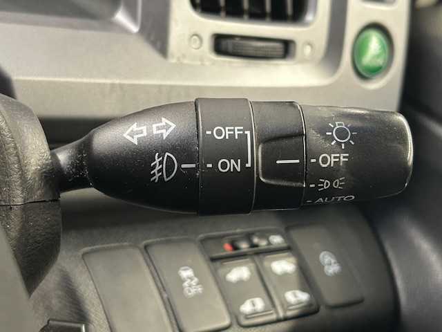 ホンダ ステップワゴン スパーダ Z クールスピリット 静岡県 2012(平24)年 10.4万km ホワイトオーキッドパール (株)IDOMが運営する【じしゃロン浜松店】の自社ローン専用車両になりますこちらは現金またはオートローンご利用時の価格です。自社ローンご希望の方は別途その旨お申付け下さい/HDDナビ/フルセグテレビ/バックカメラ/フリップダウンモニター/クルーズコントロール/両側パワースライドドア/HID/オートライト/ETC/電動格納ミラー/アイドリングストップ/ウィンカーミラー/ドアバイザー/社外アルミホイール