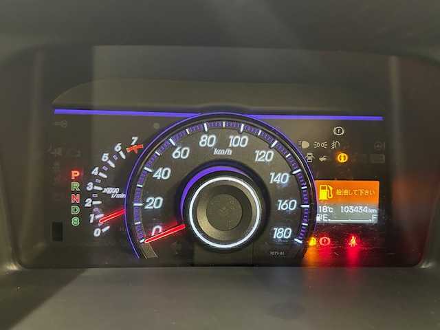 ホンダ ステップワゴン スパーダ Z クールスピリット 静岡県 2012(平24)年 10.4万km ホワイトオーキッドパール (株)IDOMが運営する【じしゃロン浜松店】の自社ローン専用車両になりますこちらは現金またはオートローンご利用時の価格です。自社ローンご希望の方は別途その旨お申付け下さい/HDDナビ/フルセグテレビ/バックカメラ/フリップダウンモニター/クルーズコントロール/両側パワースライドドア/HID/オートライト/ETC/電動格納ミラー/アイドリングストップ/ウィンカーミラー/ドアバイザー/社外アルミホイール