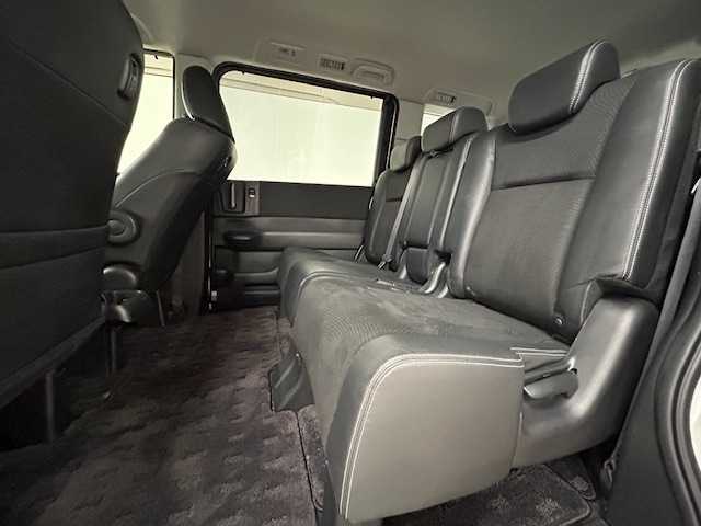 ホンダ ステップワゴン スパーダ Z クールスピリット 静岡県 2012(平24)年 10.4万km ホワイトオーキッドパール (株)IDOMが運営する【じしゃロン浜松店】の自社ローン専用車両になりますこちらは現金またはオートローンご利用時の価格です。自社ローンご希望の方は別途その旨お申付け下さい/HDDナビ/フルセグテレビ/バックカメラ/フリップダウンモニター/クルーズコントロール/両側パワースライドドア/HID/オートライト/ETC/電動格納ミラー/アイドリングストップ/ウィンカーミラー/ドアバイザー/社外アルミホイール