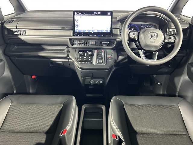 ホンダ ステップワゴン スパーダ eHEV 神奈川県 2025(令7)年 0.1千km クリスタルブラックパール 登録済未使用車/ホンダセンシング/純正11.4Honda CONNECTナビ 【LXM-247VFLi】/・BT/フルセグTV/CD/DVD/USB/AppleCarPlay/AndroidAuto/SD/バックカメラ/ハーフレザーシート/シートヒーター(D/N)/オットマン/両側電動スライドドア/電動サイドブレーキ/オートブレーキホールド/ECON/パワーバックドア/ヘッドライトレベライザー/BSM/革巻きステアリング/ステアリングスイッチ/パドルシフト/LEDヘッドライト/フォグランプ/電動格納ミラー/ウィンカーミラー/スマートキー/スペアキー/プッシュスタートボタン/純正16インチアルミホイール