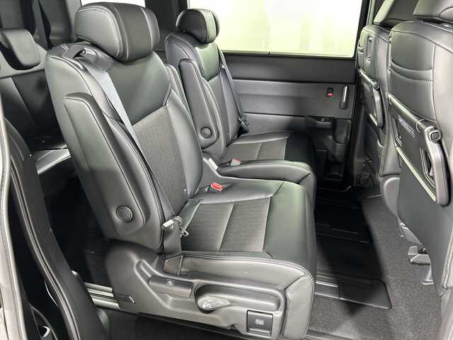 ホンダ ステップワゴン スパーダ eHEV 神奈川県 2025(令7)年 0.1千km クリスタルブラックパール 登録済未使用車/ホンダセンシング/純正11.4Honda CONNECTナビ 【LXM-247VFLi】/・BT/フルセグTV/CD/DVD/USB/AppleCarPlay/AndroidAuto/SD/バックカメラ/ハーフレザーシート/シートヒーター(D/N)/オットマン/両側電動スライドドア/電動サイドブレーキ/オートブレーキホールド/ECON/パワーバックドア/ヘッドライトレベライザー/BSM/革巻きステアリング/ステアリングスイッチ/パドルシフト/LEDヘッドライト/フォグランプ/電動格納ミラー/ウィンカーミラー/スマートキー/スペアキー/プッシュスタートボタン/純正16インチアルミホイール