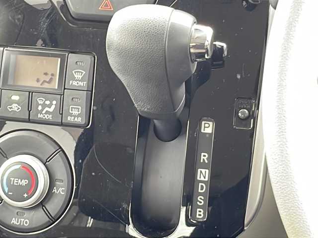 ダイハツ タント G SA Ⅲ 静岡県 2018(平30)年 3.7万km パールホワイトⅢ /ワンオーナー//社外ナビ/地デジTV//社外CD/DVD/Bluetooth//バックカメラ//両側パワースライド//シートヒーター//純正14インチAW//スマートキー//スペアキー//保証書//取説