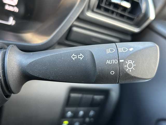 トヨタ ライズ G 大阪府 2020(令2)年 2.7万km シャイニングホワイトパール 純正SDメモリナビ(NSZT-W68T)/BT/CD/SD/フルセグTV/バックカメラ/MTモード/前後ドラレコ(TZ-D205W)/レーンキープアシスト/コーナーセンサー/LEDヘッドライト/オートハイビーム/純正フロアマット/純正16インチAW/電格ミラー/ドアバイザー/スペアキー/ETC