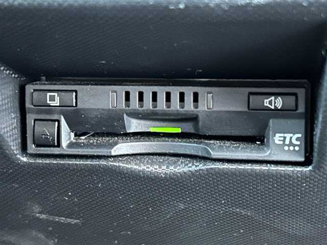 トヨタ ライズ G 大阪府 2020(令2)年 2.7万km シャイニングホワイトパール 純正SDメモリナビ(NSZT-W68T)/BT/CD/SD/フルセグTV/バックカメラ/MTモード/前後ドラレコ(TZ-D205W)/レーンキープアシスト/コーナーセンサー/LEDヘッドライト/オートハイビーム/純正フロアマット/純正16インチAW/電格ミラー/ドアバイザー/スペアキー/ETC