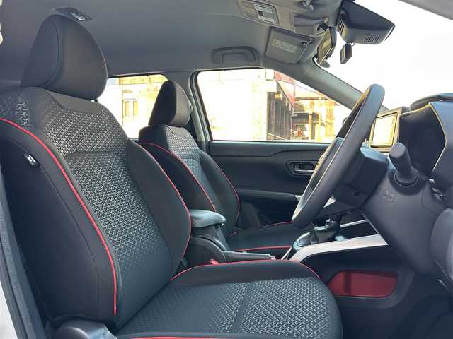 トヨタ ライズ G 大阪府 2020(令2)年 2.7万km シャイニングホワイトパール 純正SDメモリナビ(NSZT-W68T)/BT/CD/SD/フルセグTV/バックカメラ/MTモード/前後ドラレコ(TZ-D205W)/レーンキープアシスト/コーナーセンサー/LEDヘッドライト/オートハイビーム/純正フロアマット/純正16インチAW/電格ミラー/ドアバイザー/スペアキー/ETC