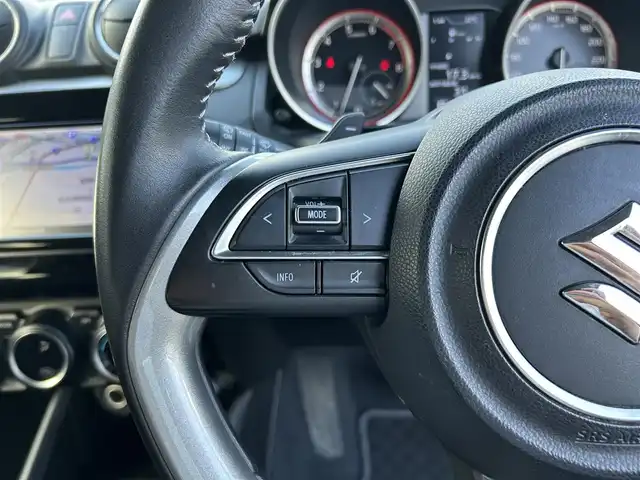 スズキ スイフト HYBRID RS 宮城県 2017(平29)年 11.9万km ピュアホワイトP 社外SDナビ/【CD・DVD・SD・BT・フルセグTV】/バックカメラ/純正エアロ/純正15インチAW/D席シートヒーター/パドルシフト/社外ドライブレコーダー/革巻きステアリング/ステアリングスイッチ/アイドリングストップ/横滑り防止装置/オートライト/LEDヘッドライト/フォグライト/スマートキーX２/ETC