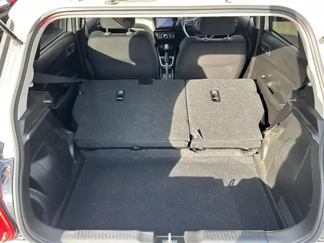 スズキ スイフト HYBRID RS 宮城県 2017(平29)年 11.9万km ピュアホワイトP 社外SDナビ/【CD・DVD・SD・BT・フルセグTV】/バックカメラ/純正エアロ/純正15インチAW/D席シートヒーター/パドルシフト/社外ドライブレコーダー/革巻きステアリング/ステアリングスイッチ/アイドリングストップ/横滑り防止装置/オートライト/LEDヘッドライト/フォグライト/スマートキーX２/ETC