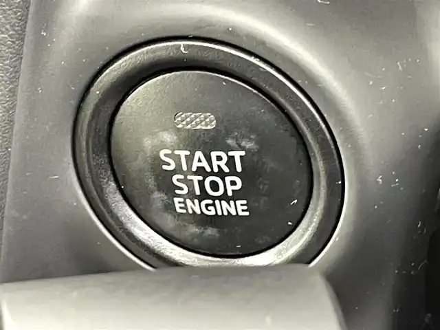 マツダ デミオ 13S Lパッケージ 千葉県 2015(平27)年 1.5万km スノーフレイクホワイトパールマイカ 純正メモリナビ/　CD/DVD/BT/フルセグTV/衝突軽減ブレーキ/レーンキープアシスト/ブラインドスポットモニター/ヘッドアップディスプレイ/ETC/バックカメラ/プッシュスタート&スマートキー/ステアリングスイッチ/革巻きステアリング/HIDヘッドライト/フォグライト/エンケイ17インチアルミホイール