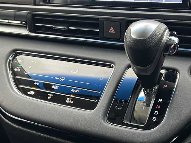 ホンダ オデッセイ アブソルート 宮城県 2020(令2)年 6.3万km プレミアムスパークルブラックパール 両側パワースライドドア/純正10インチナビ/(AM/FM/TV/SD/USB/iPod/BT/HDMI/AppleCarPlay/CD/DVD)/全方位カメラ/ビルトインETC2.0/ホンダセンシング/レーダークルーズコントロール/デジタルインナーミラー/ハーフレザー/パワーシート/プッシュスタート/スマートキー/オートライト/LEDヘッドライト/純正フロアマット/純正17インチアルミホイール