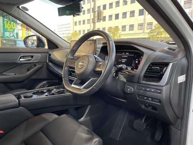 日産 エクストレイル G e－4ORCE 岡山県 2023(令5)年 10.4万km ブリリアントホワイトパール/スーパーブラック 2トーン 登録時走行距離103618km/置くだけ充電/プロパイロット/e-pedal/プロパイロットパーキング/純正ナビ/(AM/FM/TV/BT/AppleCarPlay)/全方位カメラ/ビルトインETC/ドライブレコーダー/電動リアゲート/寒冷地仕様/ステアリングヒーター/D+N席シートヒーター/D+N席パワーシート/D席シートメモリ/スマートキー/スペアキー/純正１９インチアルミホイール