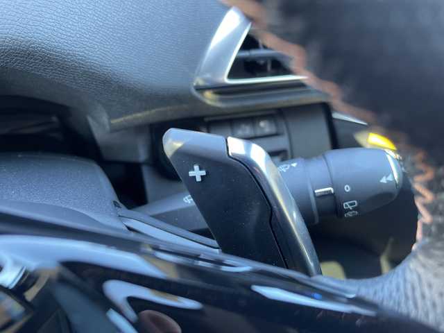 プジョー ３００８ GT ブルー HDi 東京都 2021(令3)年 2.5万km 青 ガラスサンルーフ/ハーフレザーシート/電動パワーシート/シートヒーター/純正LEDヘッドライト/純正18インチアルミホイール/オートテールゲート/パドルシフト/バックモニター/ブラインドスポットモニター/レーンキープアシスト/アダプティブクルーズコントロール/衝突被害軽減ブレーキ/ステアリングスイッチ/フルオートエアコン/サイドエアバック/カーテンエアバック/スマートキー/プッシュスタート