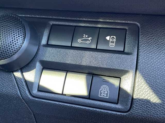 プジョー ３００８ GT ブルー HDi 東京都 2021(令3)年 2.5万km 青 ガラスサンルーフ/ハーフレザーシート/電動パワーシート/シートヒーター/純正LEDヘッドライト/純正18インチアルミホイール/オートテールゲート/パドルシフト/バックモニター/ブラインドスポットモニター/レーンキープアシスト/アダプティブクルーズコントロール/衝突被害軽減ブレーキ/ステアリングスイッチ/フルオートエアコン/サイドエアバック/カーテンエアバック/スマートキー/プッシュスタート