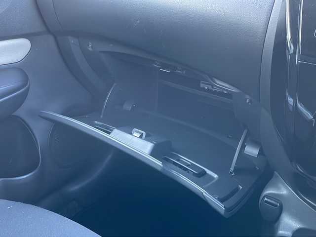 日産 ノート e－パワー X 新潟県 2016(平28)年 5.4万km ソニックブルー 純正ナビ/(Bluetooth/AM/FM)/フルセグTV/衝突軽減システム/スタッドレスタイヤ/アラウンドビューモニター/バックカメラ/ドアイブレコーダー/横滑り防止装置　/レーンキープアシスト/プッシュスタート