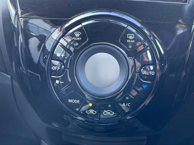 日産 ノート e－パワー X 新潟県 2016(平28)年 5.4万km ソニックブルー 純正ナビ/(Bluetooth/AM/FM)/フルセグTV/衝突軽減システム/スタッドレスタイヤ/アラウンドビューモニター/バックカメラ/ドアイブレコーダー/横滑り防止装置　/レーンキープアシスト/プッシュスタート