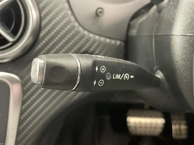 メルセデス・ベンツ Ａ１８０ ブルーエフィシェンシー 岡山県 2013(平25)年 6.4万km 白 エクスクルーシブパッケージ　/シートヒーター　/レザーシート　/クライメイトコントロール　/コンビニエンスオープン　/リバースポジション　/クルコン　/バックカメラ　/純正ナビ　/Ｂｌｕｅｔｏｏｔｈ