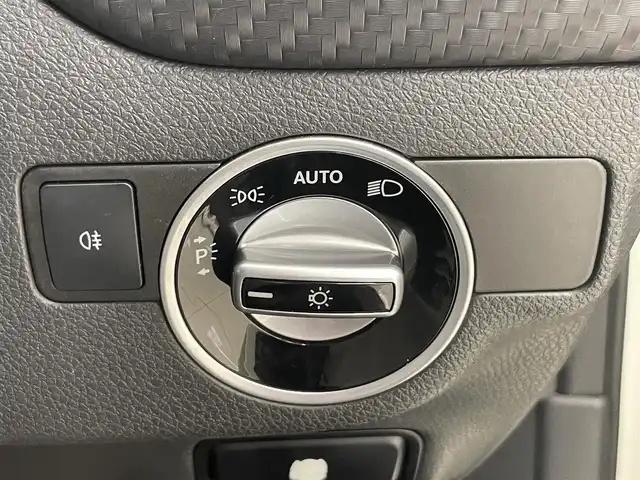 メルセデス・ベンツ Ａ１８０ ブルーエフィシェンシー 岡山県 2013(平25)年 6.4万km 白 エクスクルーシブパッケージ　/シートヒーター　/レザーシート　/クライメイトコントロール　/コンビニエンスオープン　/リバースポジション　/クルコン　/バックカメラ　/純正ナビ　/Ｂｌｕｅｔｏｏｔｈ