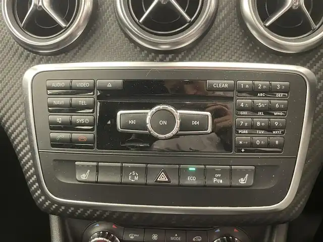 メルセデス・ベンツ Ａ１８０ ブルーエフィシェンシー 岡山県 2013(平25)年 6.4万km 白 エクスクルーシブパッケージ　/シートヒーター　/レザーシート　/クライメイトコントロール　/コンビニエンスオープン　/リバースポジション　/クルコン　/バックカメラ　/純正ナビ　/Ｂｌｕｅｔｏｏｔｈ