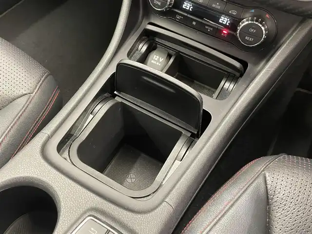 メルセデス・ベンツ Ａ１８０ ブルーエフィシェンシー 岡山県 2013(平25)年 6.4万km 白 エクスクルーシブパッケージ　/シートヒーター　/レザーシート　/クライメイトコントロール　/コンビニエンスオープン　/リバースポジション　/クルコン　/バックカメラ　/純正ナビ　/Ｂｌｕｅｔｏｏｔｈ