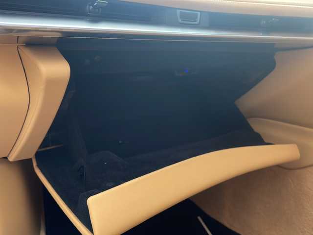 シボレー シボレー コルベット コンバーチブル 鳥取県 2022(令4)年 0.3万km パールⅡ 法人ワンオーナー/ヤナセディーラー車/７０th記念モデル/スマートキーx2個/記録簿R7/11R6/12R5/12/リトラクタブルハードトップ/BOSE14スピーカーサウンド/コンペディションタンレザーシート/アルカンターラインテリアトリムルーフ/フロントリフター/ブレンボレッドキャリパー/5スポーク鍛造AW（F19R20)/パイロットスポーツ４S/カーボンフラッシュリアスポイラー・ミラー/クウォッドエキゾースト（バルブ切替）/カラーヘッドアップディスプレイ/12インチディスプレイナビ/フルセグ・Bluetooth/フロント・リアカメラ/ワイヤレス充電/シートヒーターベンチレーション/8ウェイパワーシート/ステアリングヒーター/社外GPSレーダー/社外360ドライブレコーダー/プリクラッシュセーフティ/ブラインドスポット/レーンデパーチャー/リアソナー/オートハイビーム/LEDヘッドライト/ETCユニット/保証書・取説