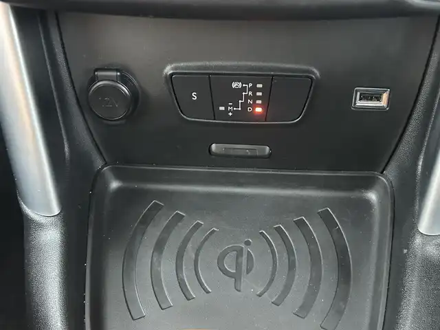 シトロエン シトロエン Ｃ３ エアクロス キュイール 熊本県 2021(令3)年 3.3万km サーブル ワンオーナー　/禁煙車　/純正ディスプレイオーディオ（ＡｐｐｌＣａｒＰｌａｙ・ＡｎｄｒｏｉｄＡｕｔｏ・ＢＴ・ＵＳＢ）/バックカメラ/社外前後ドライブレコーダー　/ＥＴＣ　/前後クリアランスソナー　/クルーズコントロール/衝突軽減ブレーキ/レーンキープアシスト/ブラインドスポットモニター/横滑り防止/ハーフレザーシート/社外フロアマット/純正16インチAW/オートライト/LEDヘッドライト/フォグライト/スマートキー/プッシュスタート/スペアキー1本/保証書/取扱説明書