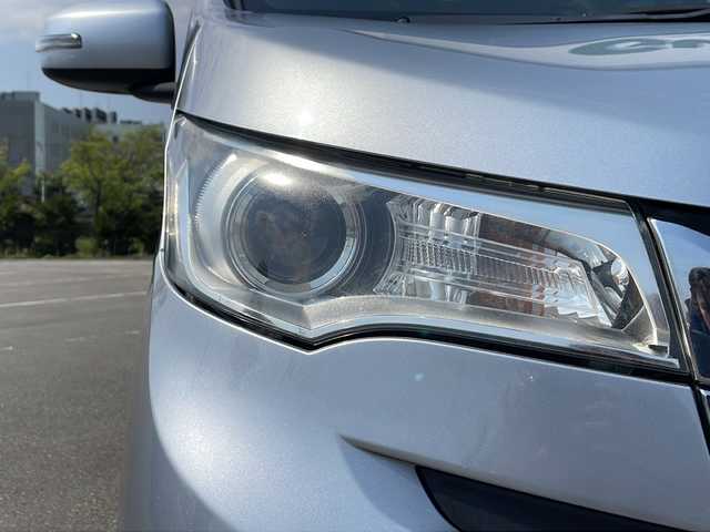 三菱 ｅＫカスタム G 青森県 2015(平27)年 5.6万km クールシルバーメタリック ・４WD/・純正フルセグナビTV/・AM/FM/Bluetooth/CD/DVD/・純正エンジンスターター/・純正フロアマット/・D席シートヒーター/・バックカメラ/・アイドリングストップ/・純正ドアバイザー/・スペアキー/・バニティミラー/・プッシュスタート/・純正AWスタットレスアルミセット積み込み14インチ/・保証書/・取扱説明書