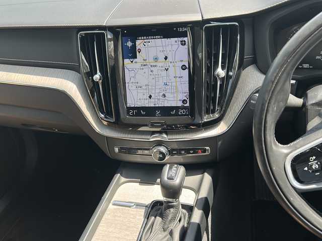 ボルボ ＸＣ６０ D4 AWD インスクリプション 岐阜県 2018(平30)年 5.9万km クリスタルホワイトP キャメルレザーシート/純正メーカーナビ(フルセグ、CD、BT、　　　　　　　　AppleCarPlay)/360度カメラ(バック、サイド、フロント)/前後ドラレコ/ルーフレール/パワーリアゲート/ETC/衝突被害軽減システム/レーダークルコン/レーンキープアシスト/ブラインドサポートモニター/ヘッドアップディスプレイ/クリアランスソナー/パワーシート(D/N)/シートヒーター(全席)/ベンチレーション(D/N)/LEDヘッドライト/オートハイビーム/オートライト/オートホールド/電動パーキングブレーキ/ISOFIX