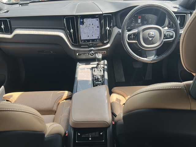 ボルボ ＸＣ６０ D4 AWD インスクリプション 岐阜県 2018(平30)年 5.9万km クリスタルホワイトP キャメルレザーシート/純正メーカーナビ(フルセグ、CD、BT、　　　　　　　　AppleCarPlay)/360度カメラ(バック、サイド、フロント)/前後ドラレコ/ルーフレール/パワーリアゲート/ETC/衝突被害軽減システム/レーダークルコン/レーンキープアシスト/ブラインドサポートモニター/ヘッドアップディスプレイ/クリアランスソナー/パワーシート(D/N)/シートヒーター(全席)/ベンチレーション(D/N)/LEDヘッドライト/オートハイビーム/オートライト/オートホールド/電動パーキングブレーキ/ISOFIX