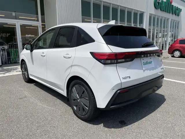 日産 ノート X FOUR 石川県 2022(令4)年 5.3万km ピュアホワイトパール 4WD/メーカー純正ナビ/フルセグTV/アラウンドビューモニター/ETC/インテリキー/プロパイロット/エマージェンシーブレーキ/デジタルミラー/ワイヤレス充電/ブラインドスポットモニター/ハンドルヒーター/シートヒーター/保証書