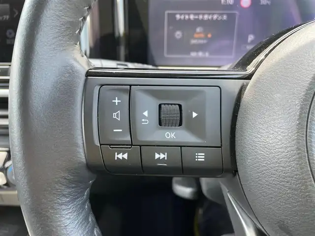 日産 ノート X FOUR 石川県 2022(令4)年 5.3万km ピュアホワイトパール 4WD/メーカー純正ナビ/フルセグTV/アラウンドビューモニター/ETC/インテリキー/プロパイロット/エマージェンシーブレーキ/デジタルミラー/ワイヤレス充電/ブラインドスポットモニター/ハンドルヒーター/シートヒーター/保証書