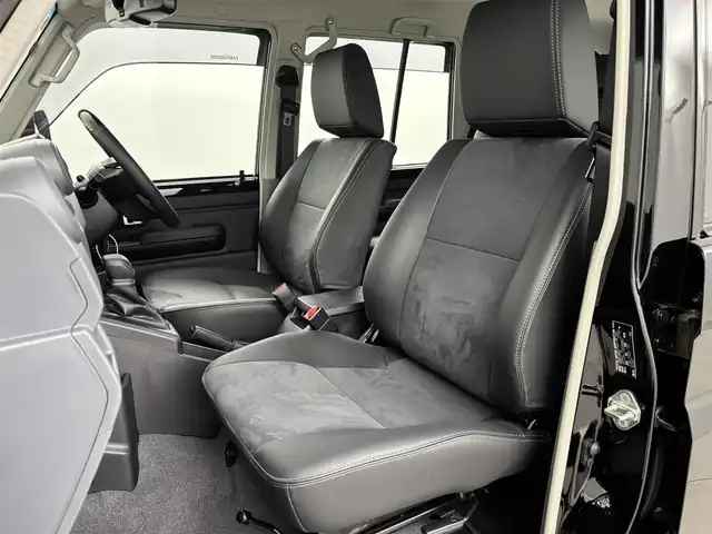 トヨタ ランドクルーザー AX 埼玉県 2024(令6)年 0.1万km アティチュードブラックマイカ 純正メモリーナビ/バックカメラ/前後ドライブレコーダー/フルセグ/bluetooth/純正フロアマット/スペアキー