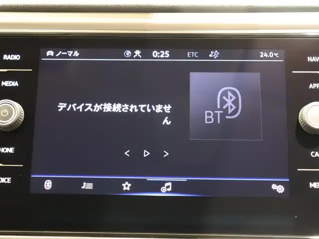 フォルクスワーゲン ＶＷ Ｔ－ロック TDI スタイル デザインPKG 静岡県 2021(令3)年 4.3万km ピュアホワイト 衝突軽減ブレーキ　/ＡＣＣ　/Ｃａｒ Ｐｌａｙ　/純正ナビ　/バックカメラ　/ＢＳＭ　/ＬＫＡ　/パドルシフト　/ＥＴＣ　/純正１７ＡＷ　/アイドリングストップ　/ＬＥＤヘッドライト/スマートキー　/スペアキー１本　/ルーフレール